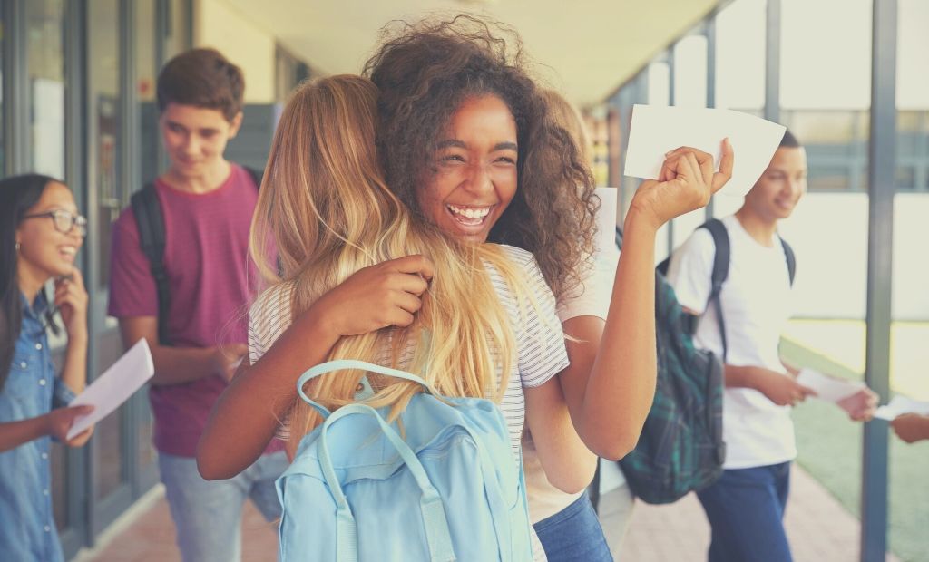 why is it hard to make friends at a community college | how to make friends in college | making friends as a community college student